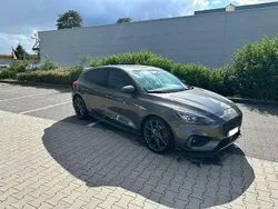 Grau Gebraucht 2020 Ford Focus ST Limousine | 20.699 € (Superpreis)