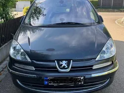 Grau Gebraucht 2011 Peugeot 807 Tendance Van / Kleinbus | 3.900 € (Etwas zu teuer)
