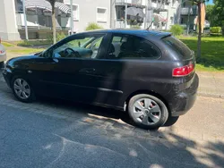 Schwarz Gebraucht 2004 Seat Ibiza Kleinwagen | 1.090 € (Fairer Preis)