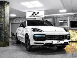 Weiß Gebraucht 2019 Porsche Cayenne Turbo SUV | 65.900 € (Superpreis)