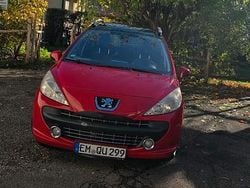 Rot Gebraucht 2008 Peugeot 207 Kombi | 2.200 € (Fairer Preis)