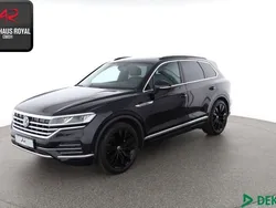 Schwarz Gebraucht 2020 VW Touareg R-line SUV | 49.880 € (Teuer)