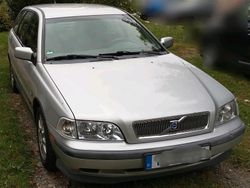 Grau Gebraucht 1999 Volvo V40 Kombi | 1.999 €