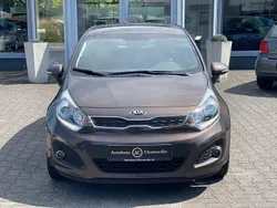 Braun Gebraucht 2012 Kia Rio Spirit Limousine | 7.299 € (Fairer Preis)