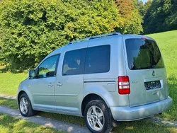 Silber Gebraucht 2014 VW Caddy Comfortline Van / Kleinbus | 12.000 € (Etwas zu teuer)