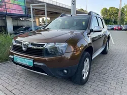 Braun Gebraucht 2012 Dacia Duster Lauréate SUV | 7.990 € (Etwas zu teuer)