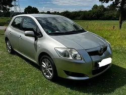 Silber Gebraucht 2009 Toyota Auris Limousine | 3.990 € (Guter Preis)