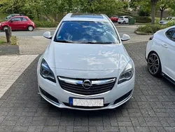 Weiß Gebraucht 2015 Opel Insignia Kombi | 9.000 € (Etwas zu teuer)