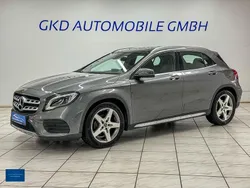 Mountaingrau Gebraucht 2019 Mercedes GLA200 AMG line SUV | 25.990 € (Fairer Preis)