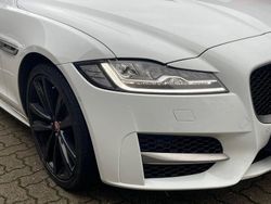Weiß Gebraucht 2017 Jaguar XF R-Sport Limousine | 15.395 € (Teuer)
