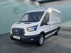Weiß Gebraucht 2022 Ford E-Transit Trend Van | 37.153 € (Guter Preis)