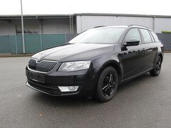 Schwarz Gebraucht 2014 Skoda Octavia Ambition Kombi | 8.900 € (Fairer Preis)