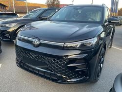 Grenadill schwarz metallic Neu 2025 VW Tiguan R-line SUV | 56.995 € (Fairer Preis)