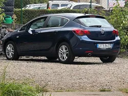 Blau Gebraucht 2010 Opel Astra Limousine | 4.500 € (Fairer Preis)