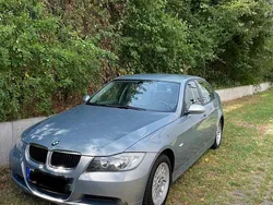 Grau Gebraucht 2006 BMW 318 Limousine | 2.900 € (Fairer Preis)