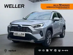Silber Gebraucht 2022 Toyota RAV4 Hybrid Team SUV | 36.249 € (Fairer Preis)