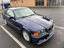 Blau Gebraucht 1995 BMW 320 Cabriolet Cabrio | 8.000 €