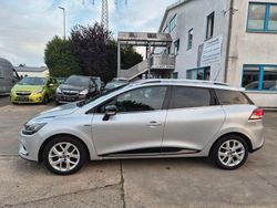 Grau Gebraucht 2020 Renault Clio V LIMITED Limousine | 5.900 €