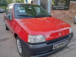 Rot Gebraucht 1992 Renault Clio Kleinwagen | 3.899 €