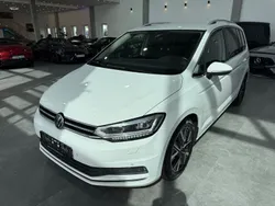 Weiß Gebraucht 2021 VW Touran Highline Van / Kleinbus | 16.900 € (Teuer)