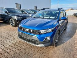 Blau Neu 2026 Dacia Sandero Expression Limousine | 19.229 €