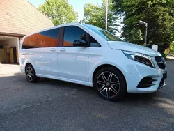 Bergkristallweiß metallic Gebraucht 2021 Mercedes V250 AMG line Van / Kleinbus | 45.490 € (Fairer Preis)