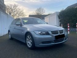 Blau Gebraucht 2007 BMW 325 Sport Line Limousine | 4.950 € (Superpreis)