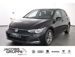 Schwarz Gebraucht 2022 VW Golf VIII Active Limousine | 20.960 € (Guter Preis)