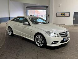 Weiß Gebraucht 2011 Mercedes E350 Coupé | 9.300 € (Guter Preis)