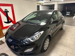 Schwarz Gebraucht 2012 Hyundai i30 Classic Limousine | 8.500 € (Etwas zu teuer)