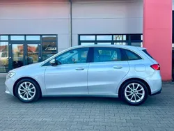 Silber Gebraucht 2019 Mercedes B180 Business Van / Kleinbus | 21.350 € (Fairer Preis)