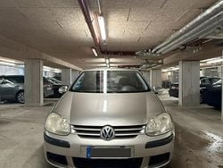 Beige Gebraucht 2004 VW Golf V Kleinwagen | 2.350 € (Fairer Preis)
