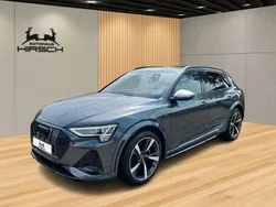 Grau Gebraucht 2022 Audi e-tron Sport SUV | 47.990 € (Guter Preis)