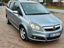 Silber Gebraucht 2006 Opel Zafira Van / Kleinbus | 2.390 € (Fairer Preis)