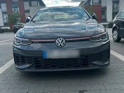 Grau Gebraucht 2023 VW Golf VIII GTI Clubsport Limousine | 31.990 € (Guter Preis)