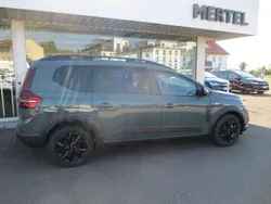 Grün Neu 2024 Dacia Jogger Limousine | 24.245 € (Fairer Preis)