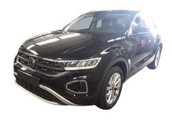 Deep black perleffekt Gebraucht 2024 VW T-Roc Life SUV | 27.350 € (Guter Preis)