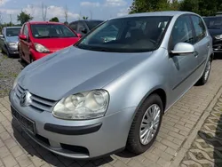 Silber Gebraucht 2006 VW Golf V Limousine | 2.300 € (Guter Preis)