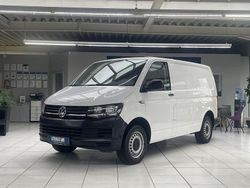 Weiß Gebraucht 2018 VW Transporter Van | 14.990 €