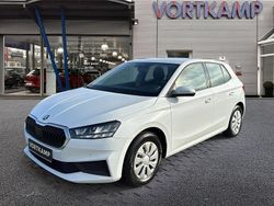 Moonweiß Gebraucht 2022 Skoda Fabia Ambition Kleinwagen | 17.480 € (Fairer Preis)