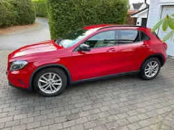 Rot Gebraucht 2016 Mercedes GLA220 SUV | 18.570 € (Fairer Preis)
