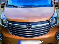 Braun Gebraucht 2016 Opel Vivaro Van | 18.500 € (Teuer)