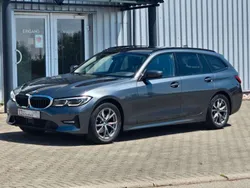 Mineralgrau metallic Gebraucht 2020 BMW 320 Sport Line Kombi | 20.790 € (Fairer Preis)