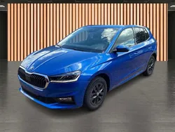 Blau raceblau metallic (metallic) Gebraucht 2024 Skoda Fabia Style Kleinwagen | 19.890 € (Guter Preis)