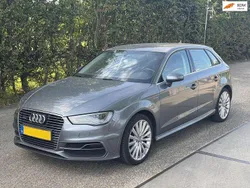 Grau Gebraucht 2015 Audi A3 Sportback e-tron Ambition Limousine | 5.900 €
