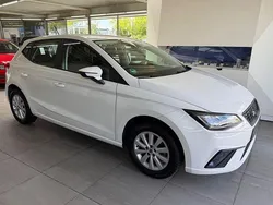 Weiß Gebraucht 2021 Seat Ibiza Reference Limousine | 10.990 € (Guter Preis)