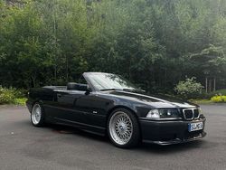 Schwarz Gebraucht 1996 BMW 328 Cabriolet M Sport Cabrio | 13.500 €