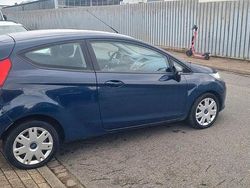 Blau Gebraucht 2009 Ford Fiesta Kleinwagen | 799 € (Fairer Preis)