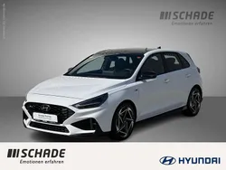 Weiß Gebraucht 2024 Hyundai i30 N Line Limousine | 24.650 € (Fairer Preis)
