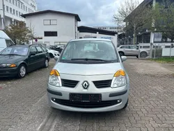 Grau Gebraucht 2006 Renault Modus Dynamique Van / Kleinbus | 1.999 € (Fairer Preis)